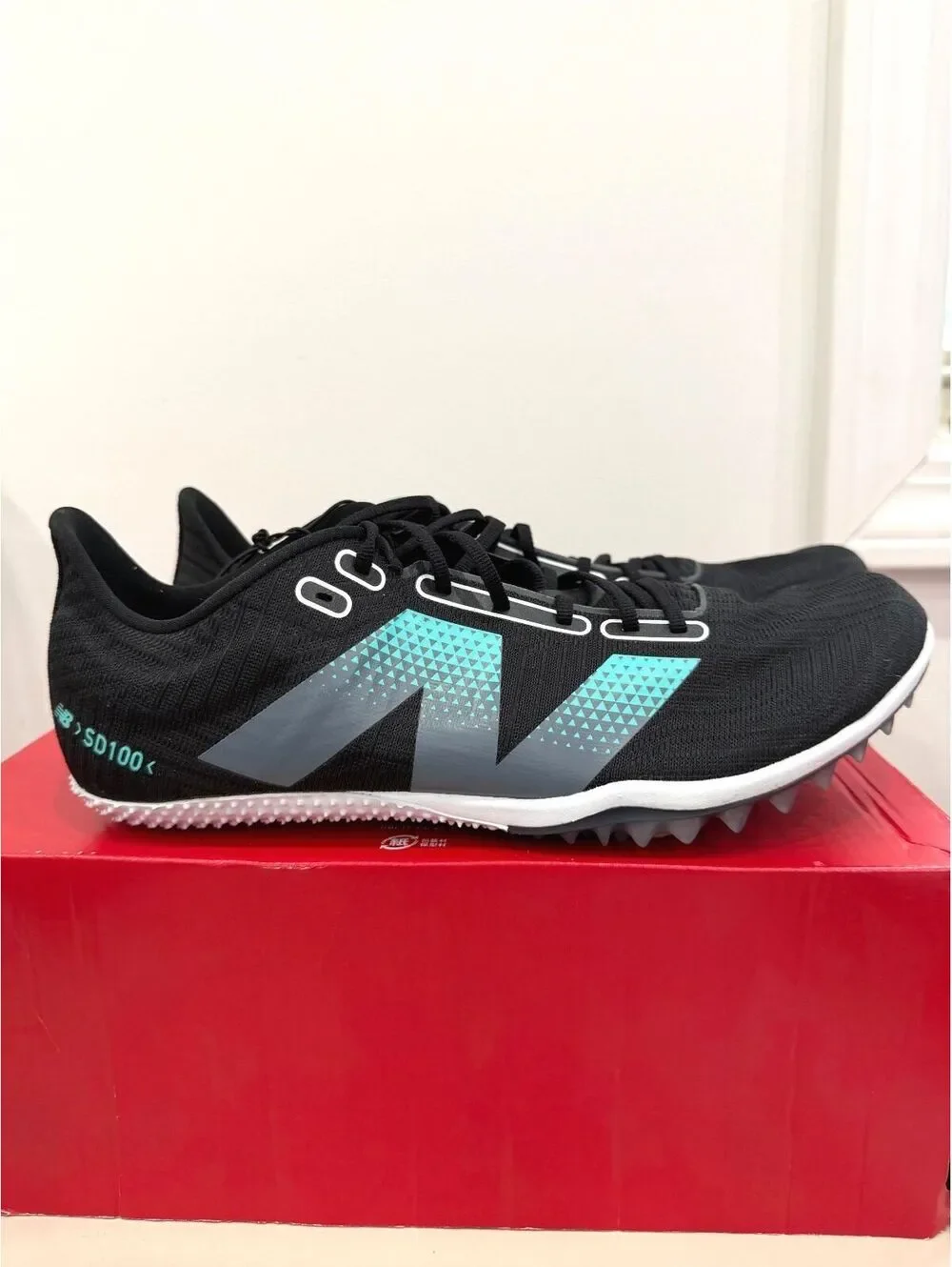 New Balance FuelCell SD100v5 Track Spikes Black and Aqua Size 10